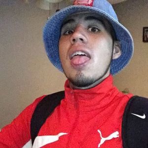 Meet your Posher, Efrain